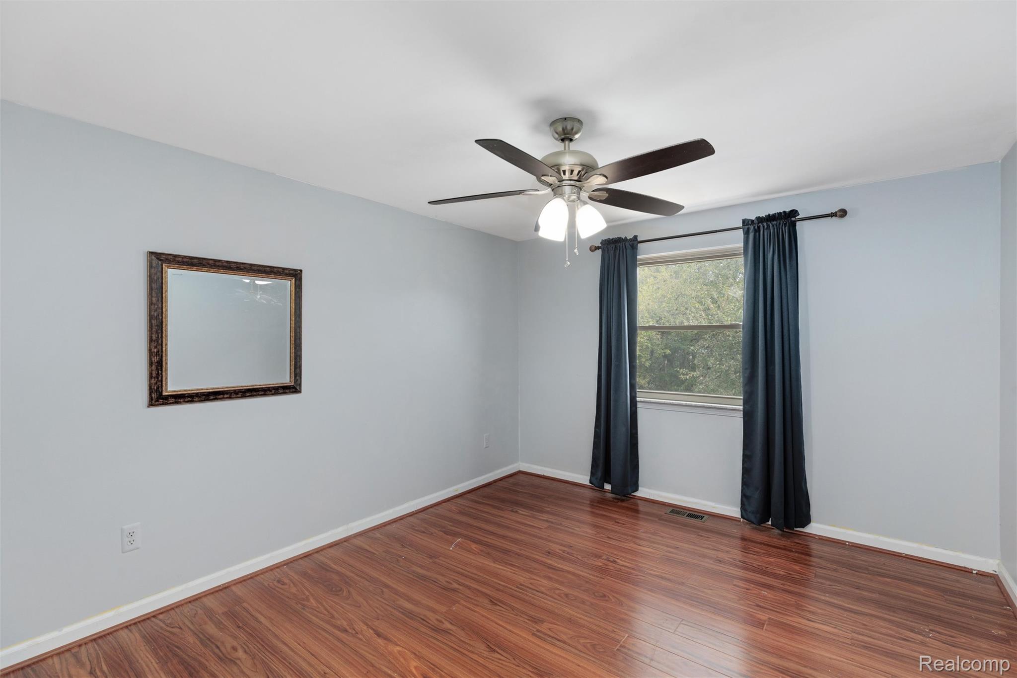 450 Timberline Drive Rochester, MI 48309 - Photo 30 of 60 25-450 Timberline Dr 0023.jpg