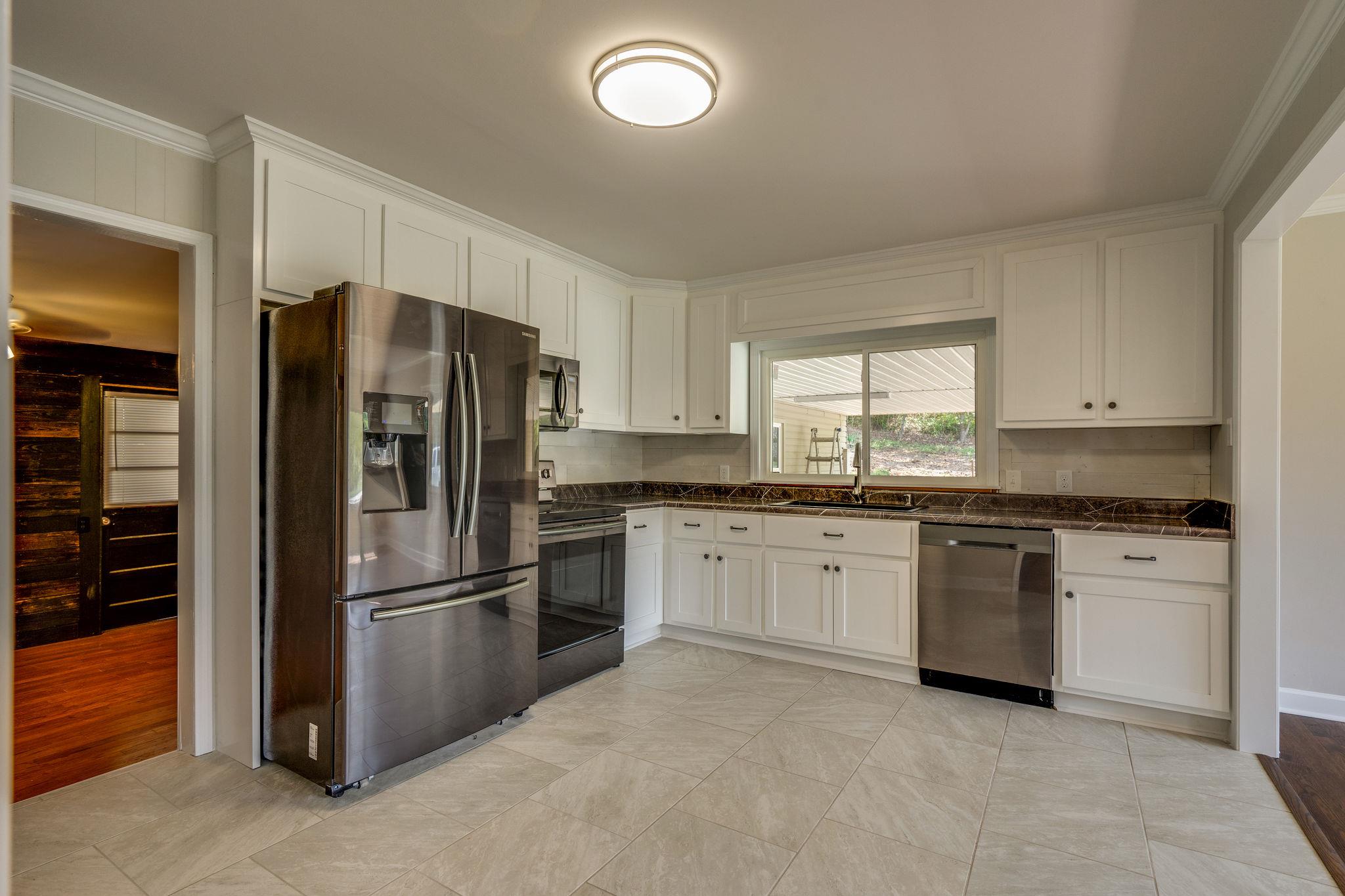 2720 Toll Gate Road Petersburg, TN 37144 - Photo 4 of 22 Beautiful fully remodeled kitchen