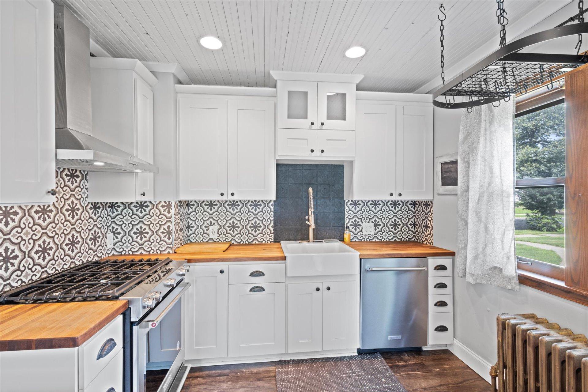 3604 East 56th Street Minneapolis, MN 55417 - Photo 8 of 21