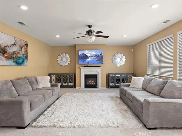 $4,000 | 4106 Irish Moss Lane, San Bernardino, CA 92407