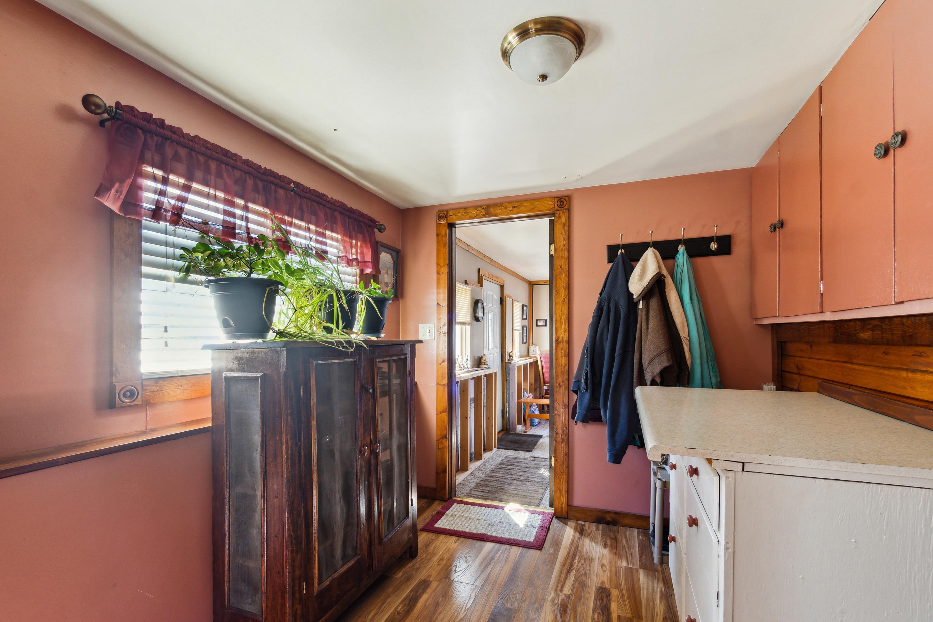 6300 South Meridian Road Jackson, MI 49201 - Photo 23 of 50 Meridian mud room