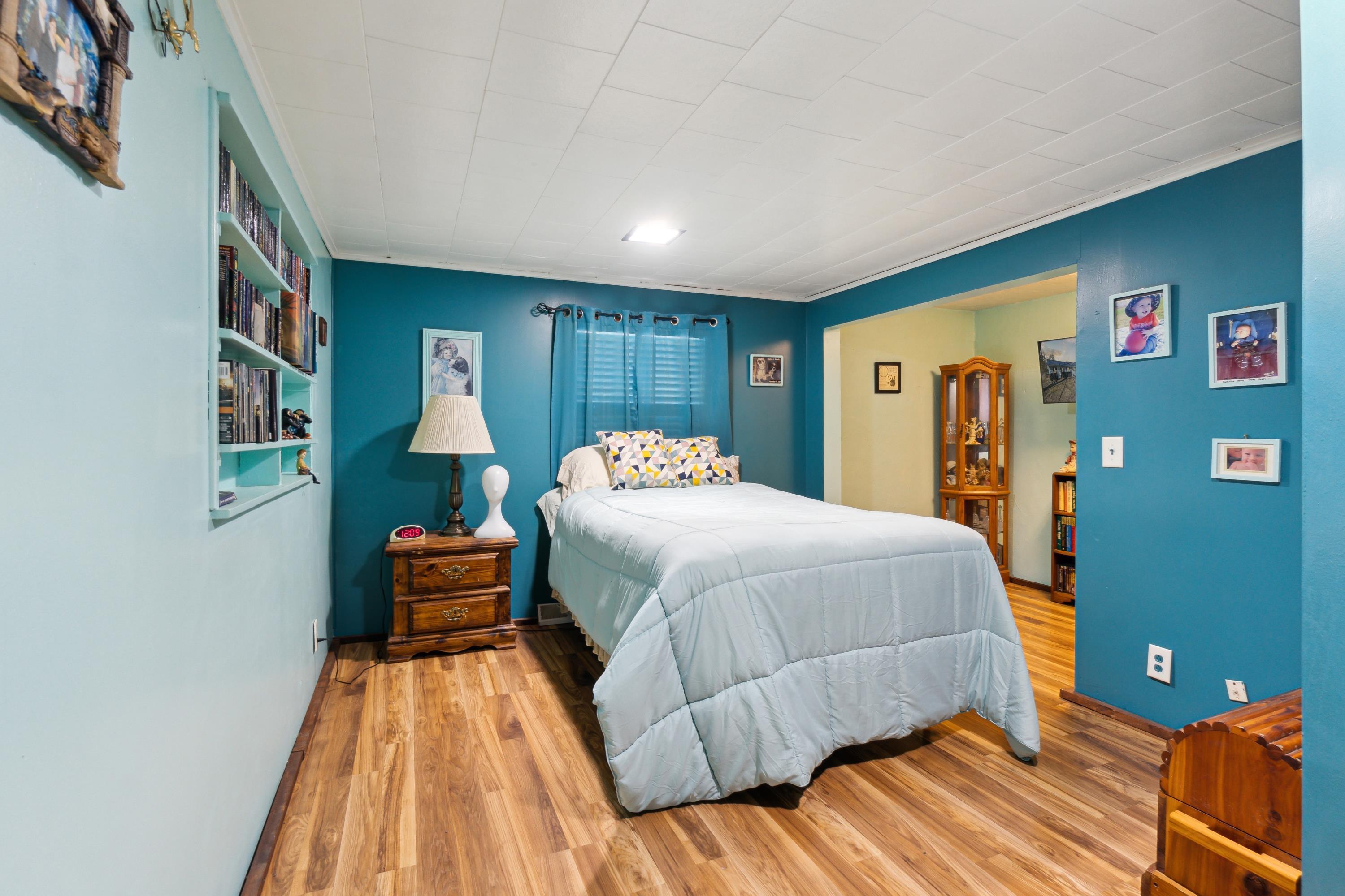 6300 South Meridian Road Jackson, MI 49201 - Photo 29 of 50 Meridian Master bed