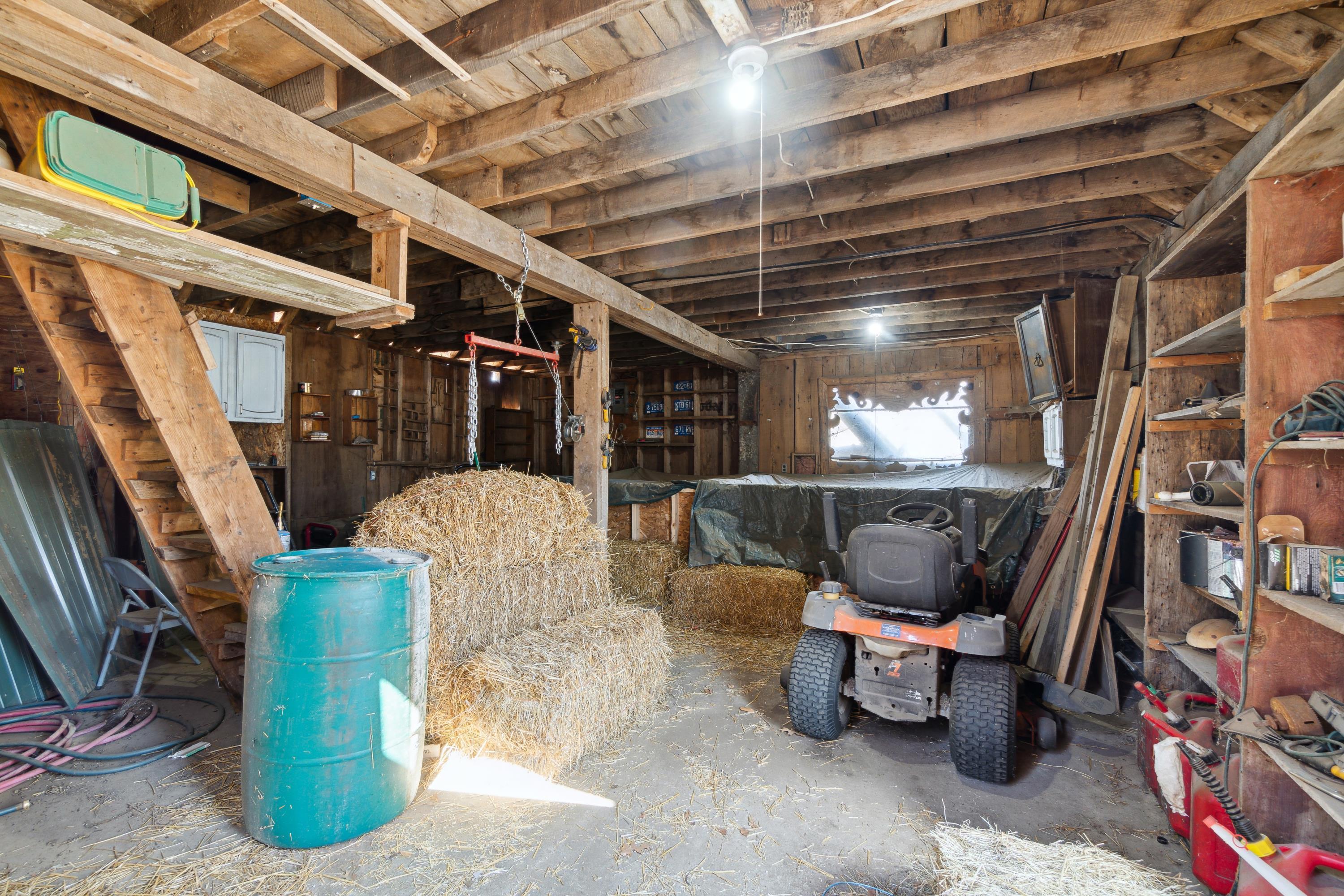 6300 South Meridian Road Jackson, MI 49201 - Photo 10 of 50 Meridian barn