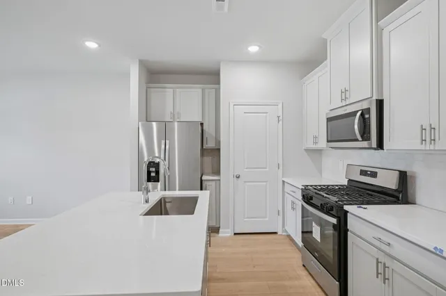 $271,000 | 704 Southland Drive, Zebulon, NC 27597