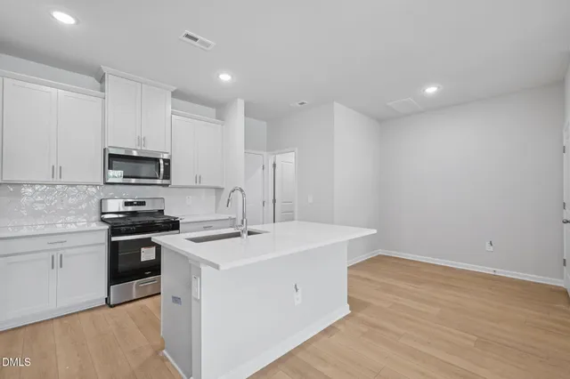 $271,000 | 704 Southland Drive, Zebulon, NC 27597