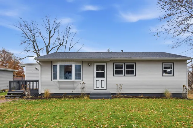 $219,870 | 217 5th Street, Buffalo, IA 52728