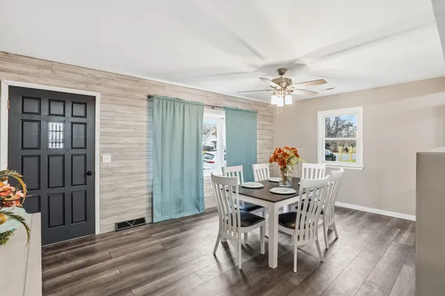 $219,870 | 217 5th Street, Buffalo, IA 52728