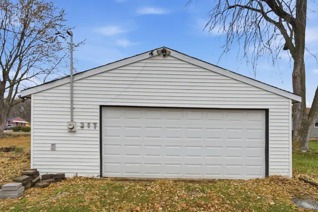 $219,870 | 217 5th Street, Buffalo, IA 52728