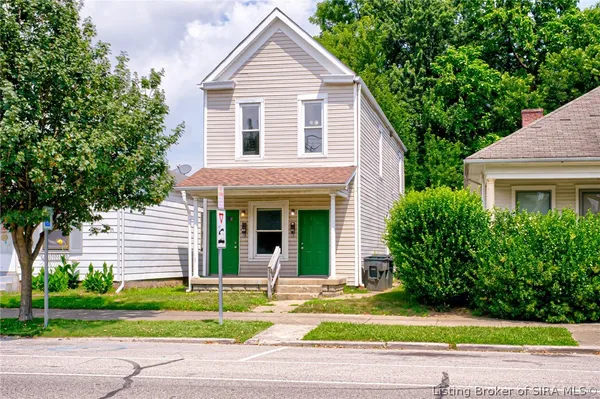 $225,000 | 1307 East Market Street, New Albany, IN 47150