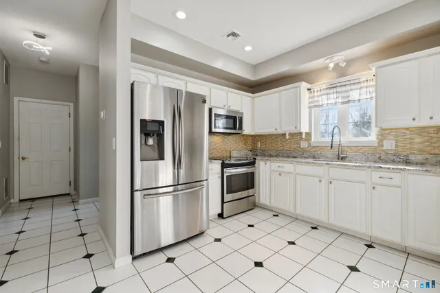 $3,000 | 65 Fitch Meadow Lane, Unit 65, South Windsor, CT 06074