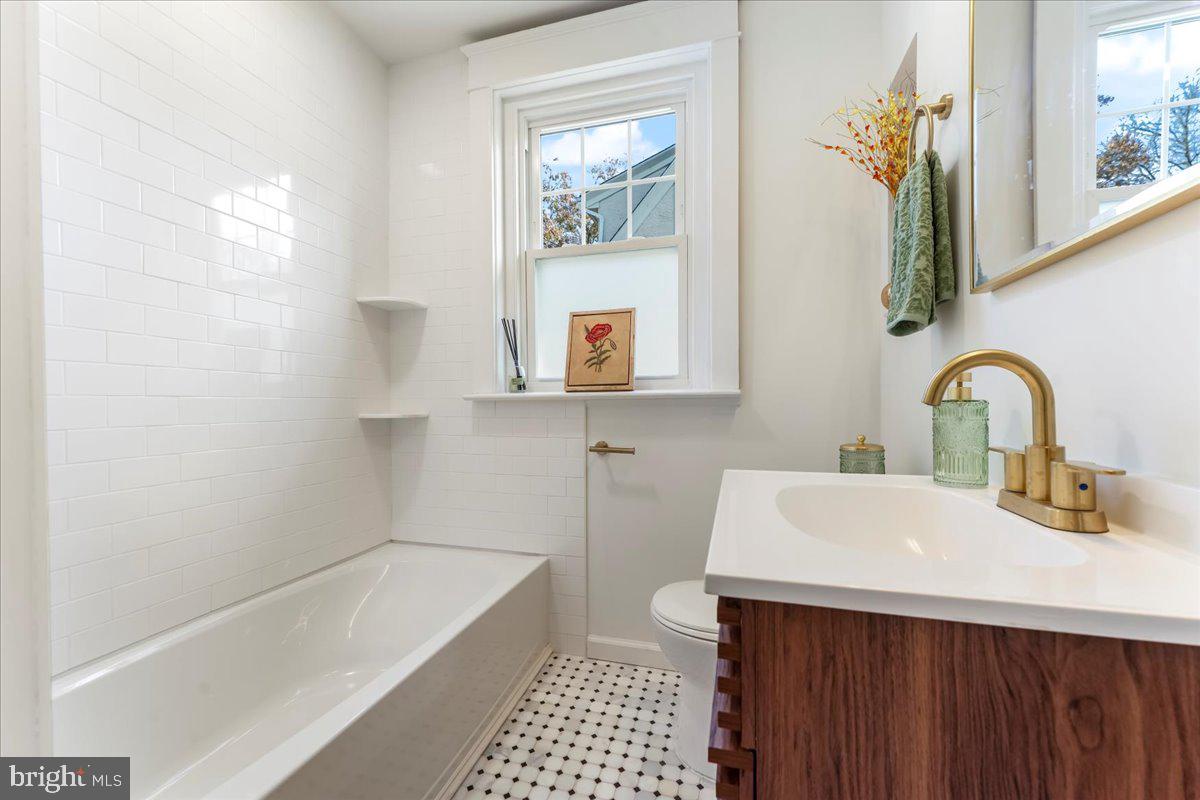 303 Krewson Terrace Willow Grove, PA 19090 - Photo 17 of 30