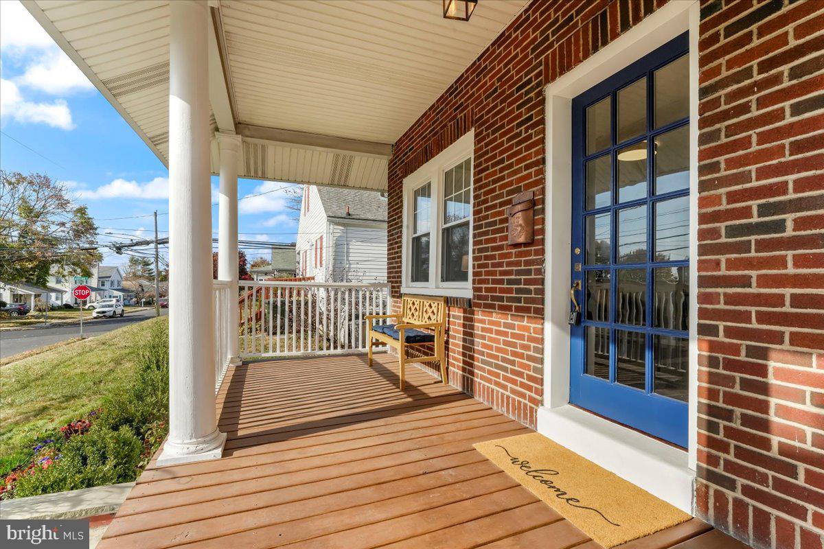 303 Krewson Terrace Willow Grove, PA 19090 - Photo 3 of 30