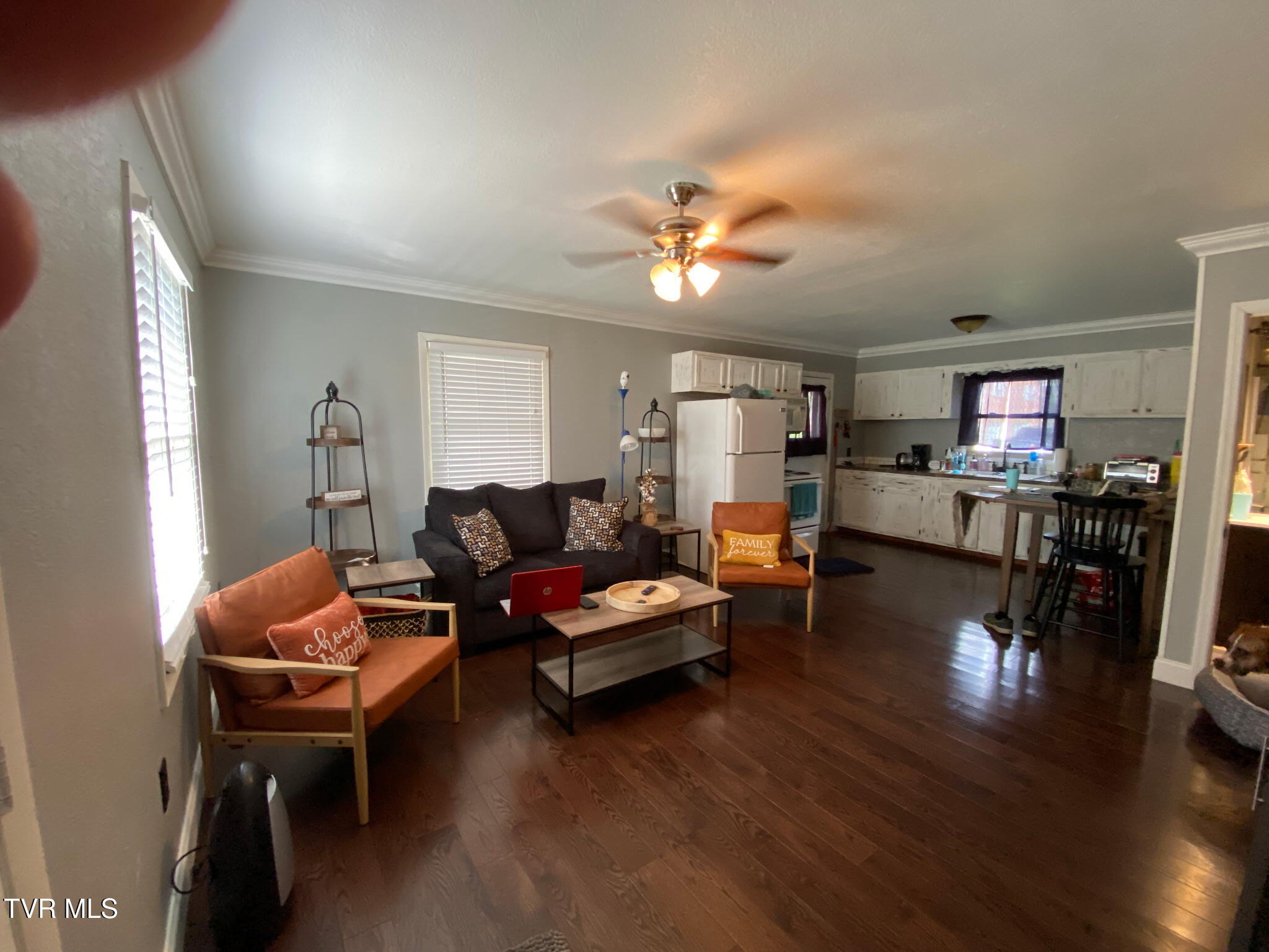 605 Main Street Mosheim, TN 37818 - Photo 7 of 27 44606ed6-0271-4ce1-98b8-fb48537ccb68-1_a