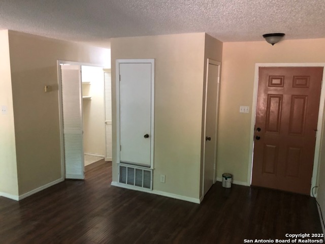 7854 Sarepto San Antonio, TX 78239 - Photo 5 of 9