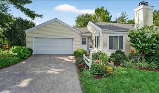$449,900 | 19 Sugar Maple Trail, Madison, WI 53717