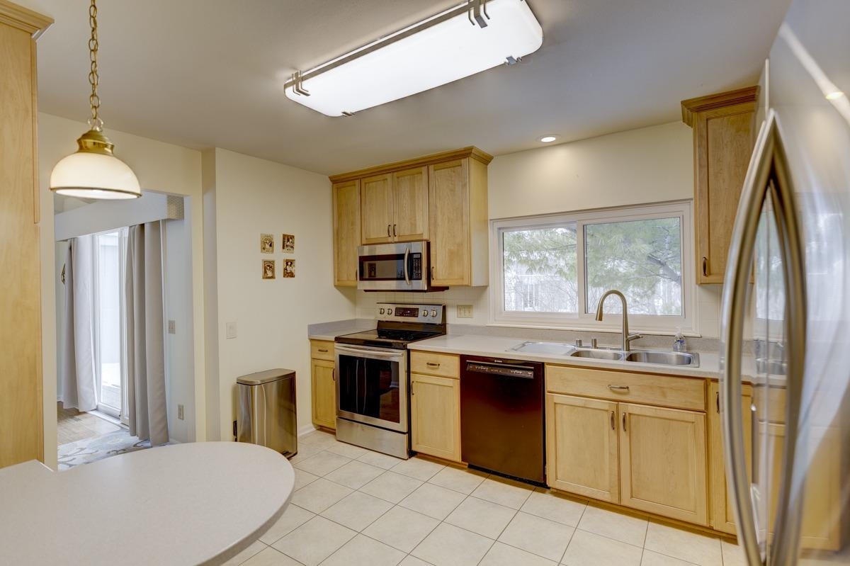 19 Sugar Maple Trail Madison, WI 53717 - Photo 15 of 46