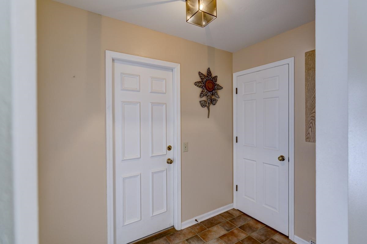 19 Sugar Maple Trail Madison, WI 53717 - Photo 5 of 46