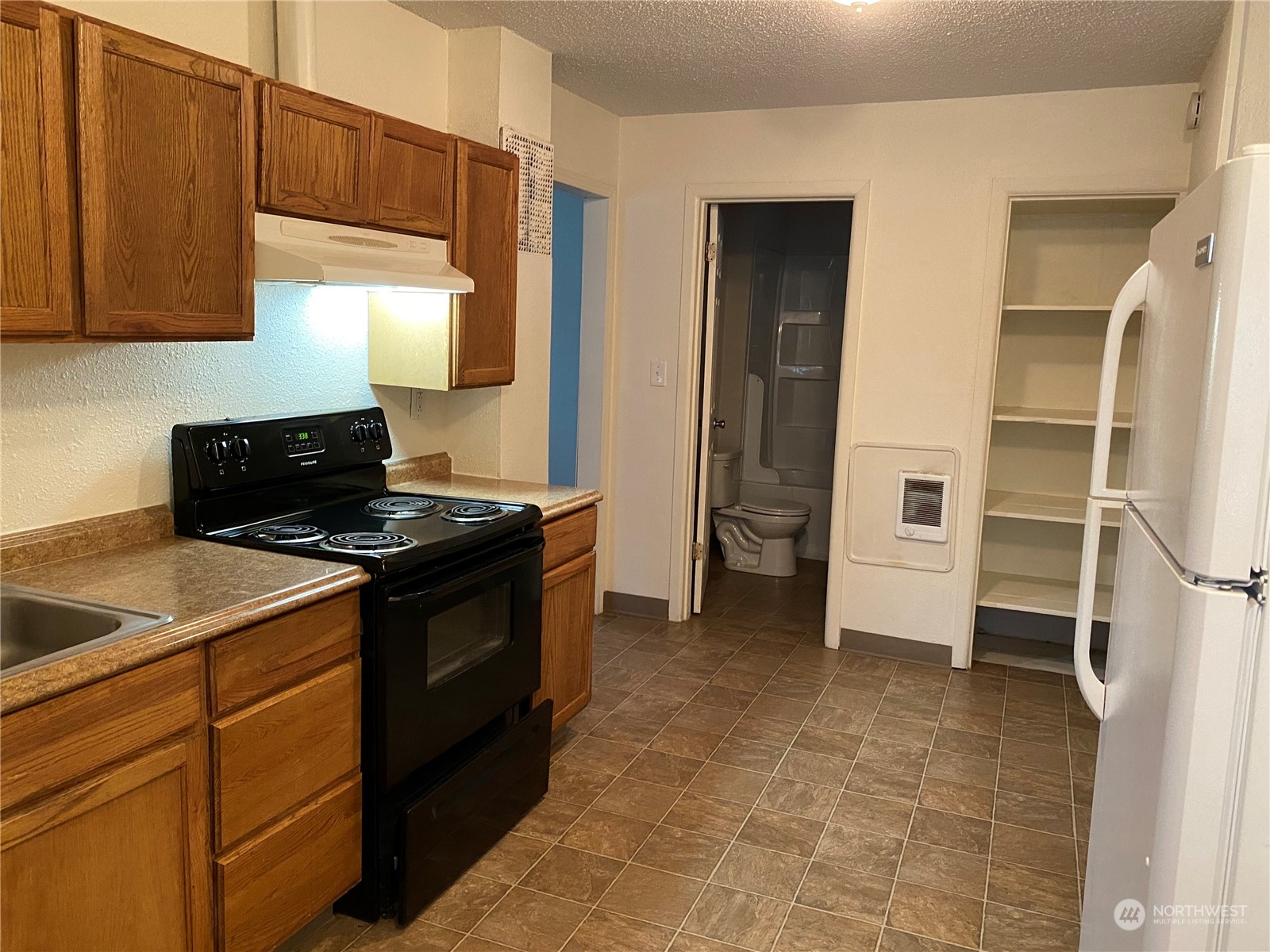 916 Distler Street Cosmopolis, WA 98537 - Photo 4 of 10 Gallery Image 4
