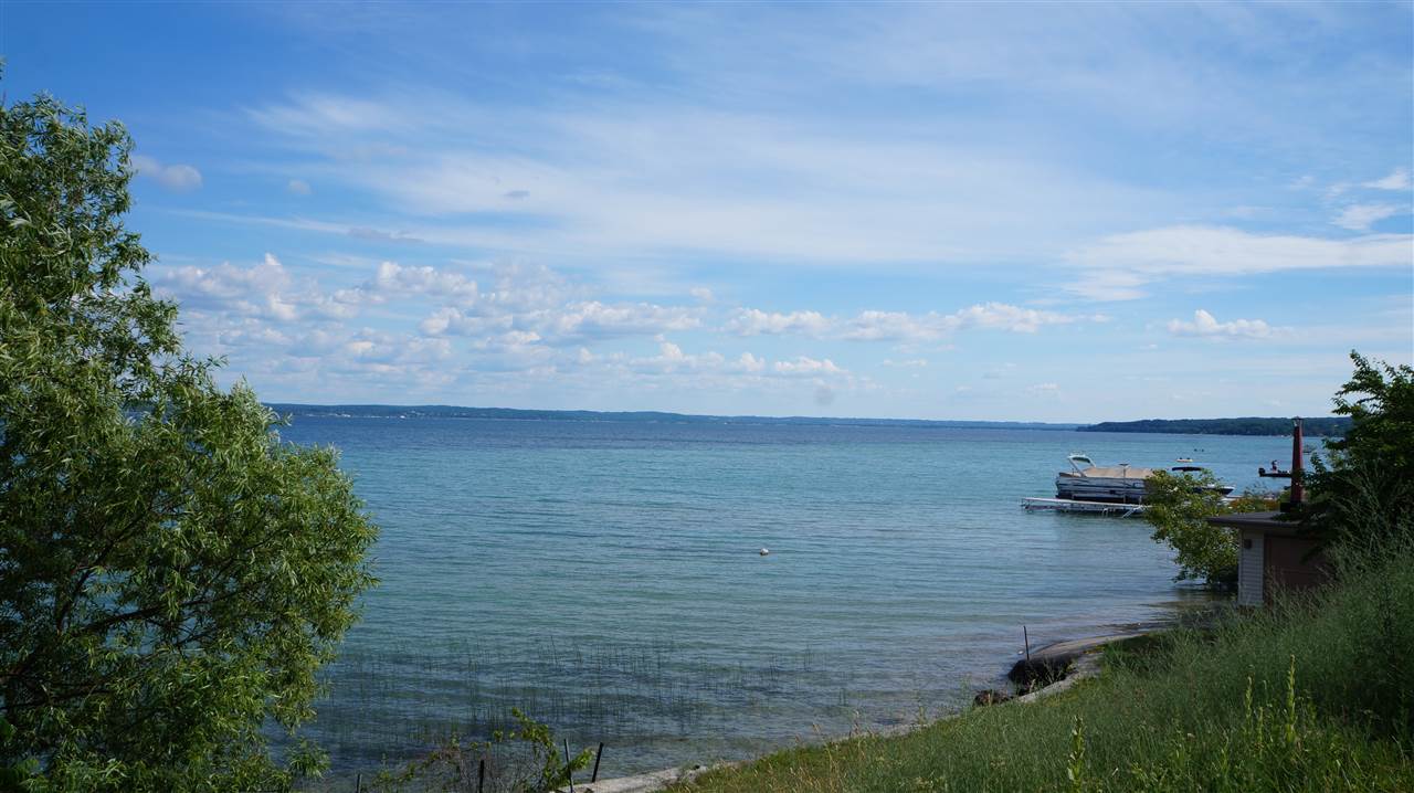 10093 Center Road Traverse City, MI 49686 - Photo 9 of 51 1819487-8.JPG