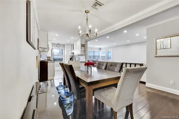 $318,000 | 1201 East Broadway, Unit H23, Hewlett, NY 11557
