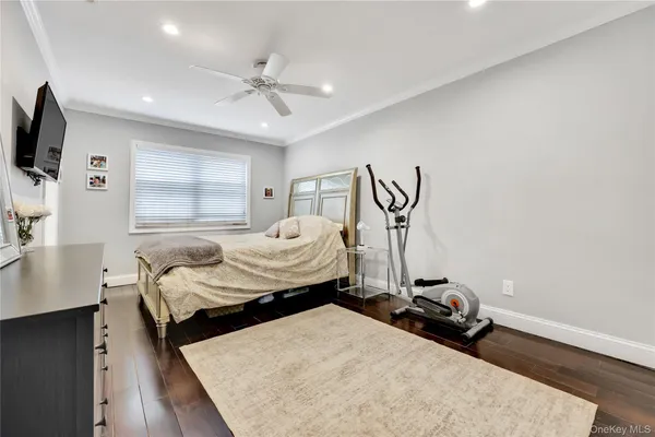 $318,000 | 1201 East Broadway, Unit H23, Hewlett, NY 11557