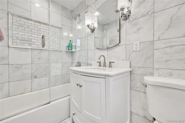 $318,000 | 1201 East Broadway, Unit H23, Hewlett, NY 11557