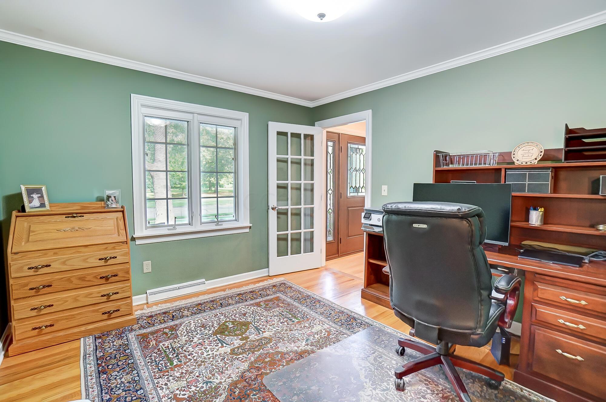 4220 Mountview Road Columbus, OH 43220 - Photo 5 of 66 012