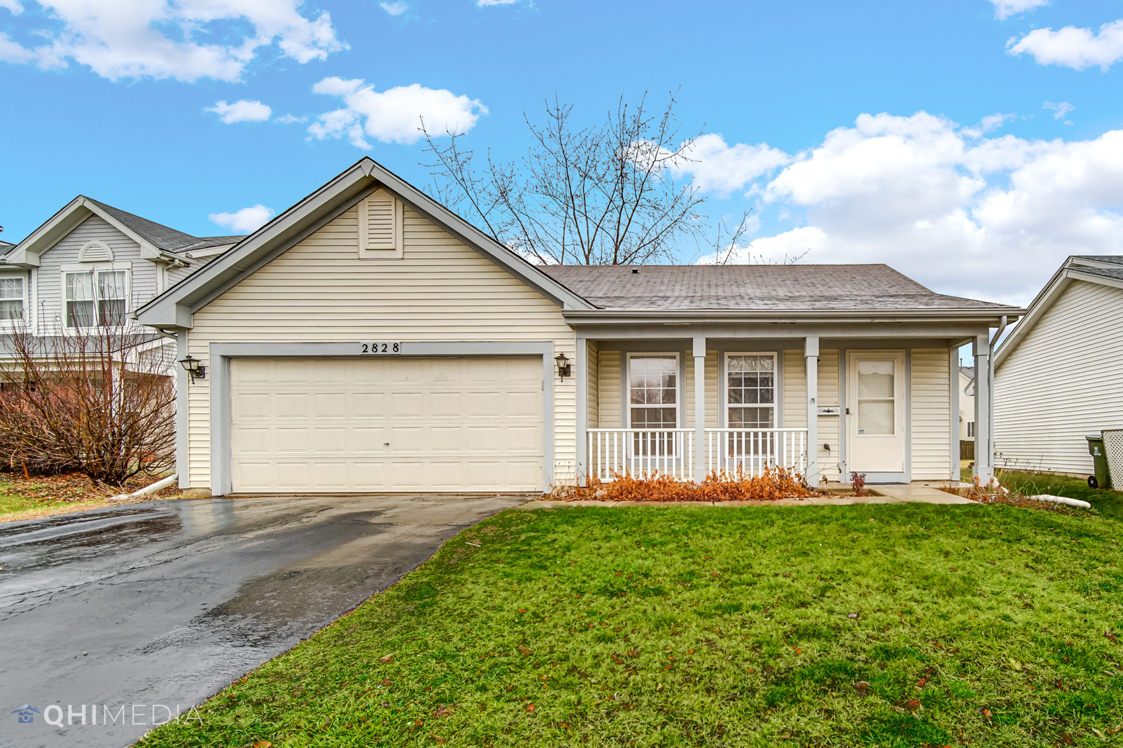 2828 Bluewater Circle, Naperville, IL 60564 Compass