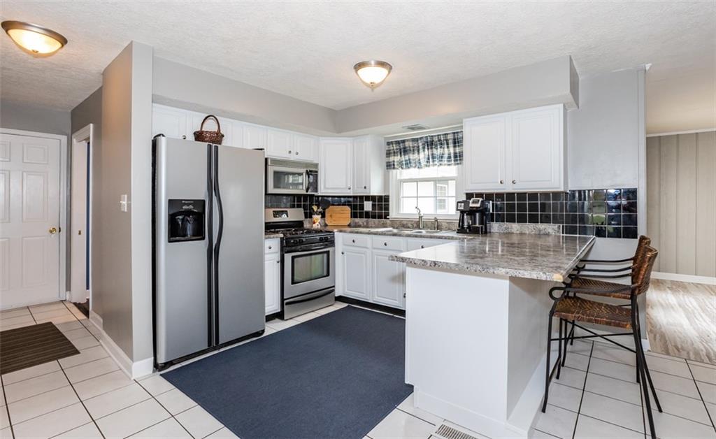 7257 Lantern Road Indianapolis, IN 46256 - Photo 6 of 55 Gallery Image 6