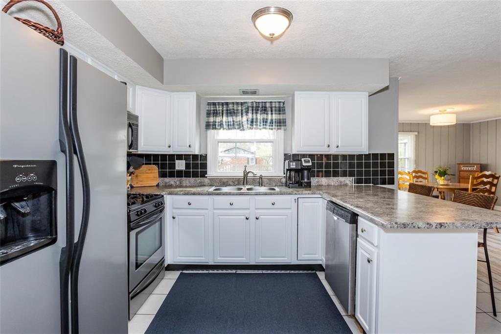 7257 Lantern Road Indianapolis, IN 46256 - Photo 7 of 55 Gallery Image 7