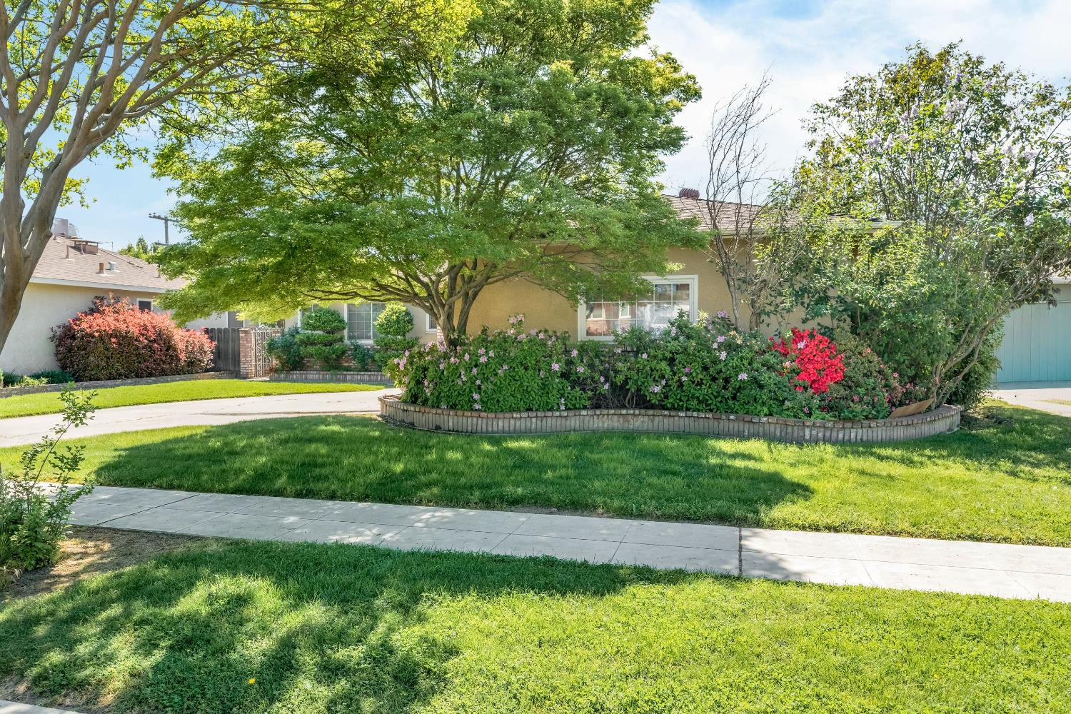 3376 East Richert Avenue Fresno, CA 93726 - Photo 3 of 29