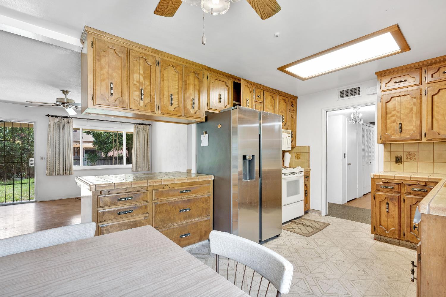 3376 East Richert Avenue Fresno, CA 93726 - Photo 7 of 29