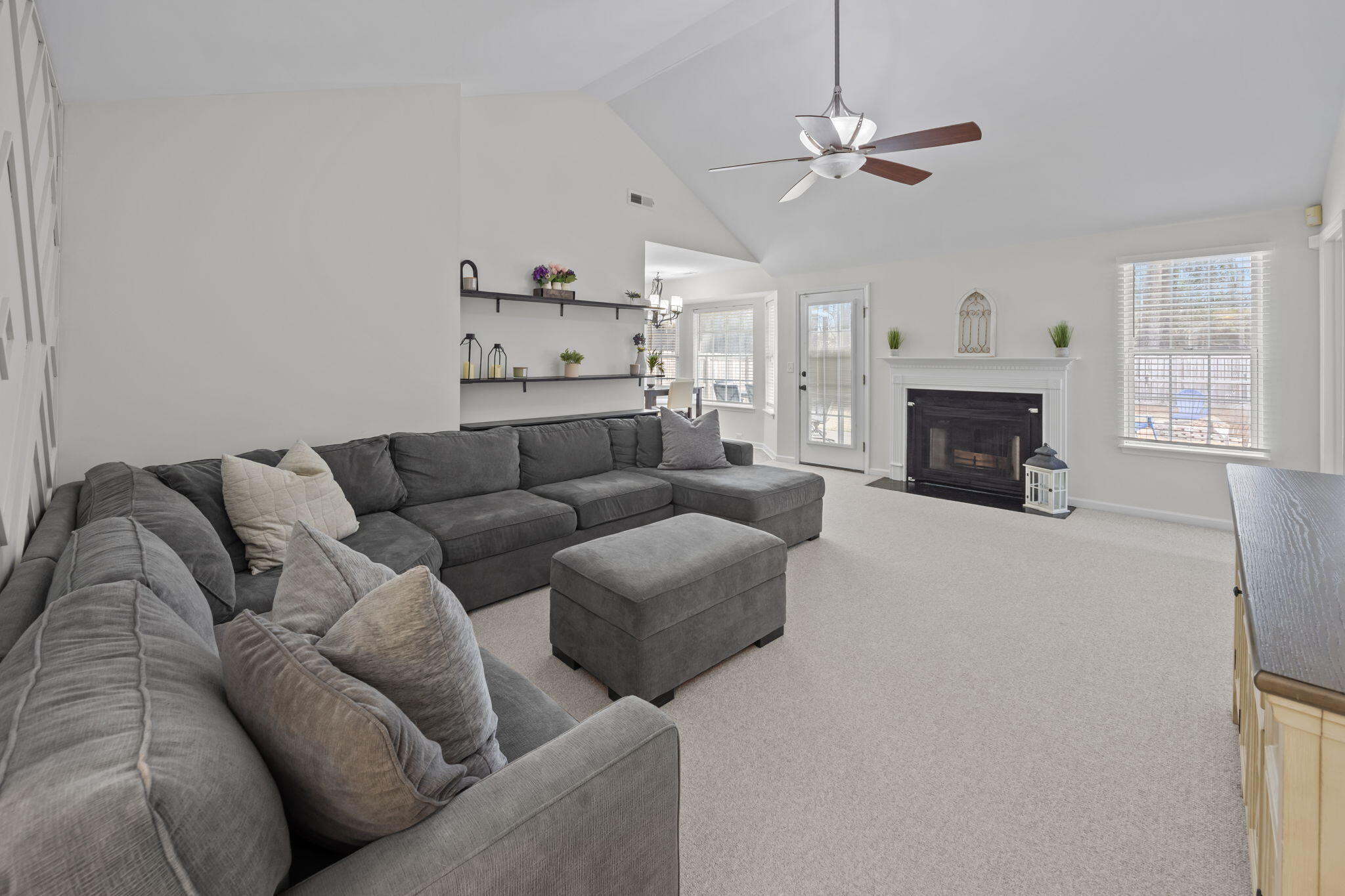 1204 Raptor Drive Hanahan, SC 29410 - Photo 4 of 18 10-web-or-mls-470A2106