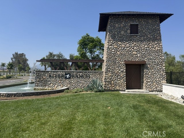 2464 Gunner Ridge Way Rialto, CA 92377 - Photo 23 of 42