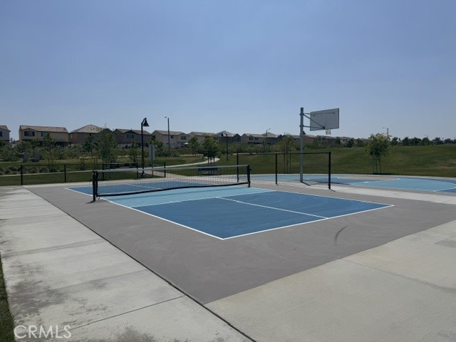 2464 Gunner Ridge Way Rialto, CA 92377 - Photo 29 of 42