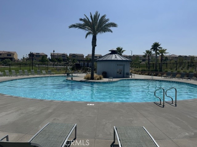 2464 Gunner Ridge Way Rialto, CA 92377 - Photo 36 of 42