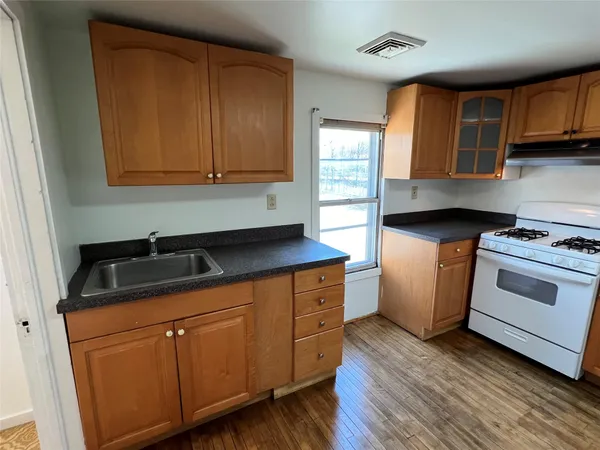 $1,200 | 4 Erie Street, Unit 2 # 2, Binghamton, NY 13905