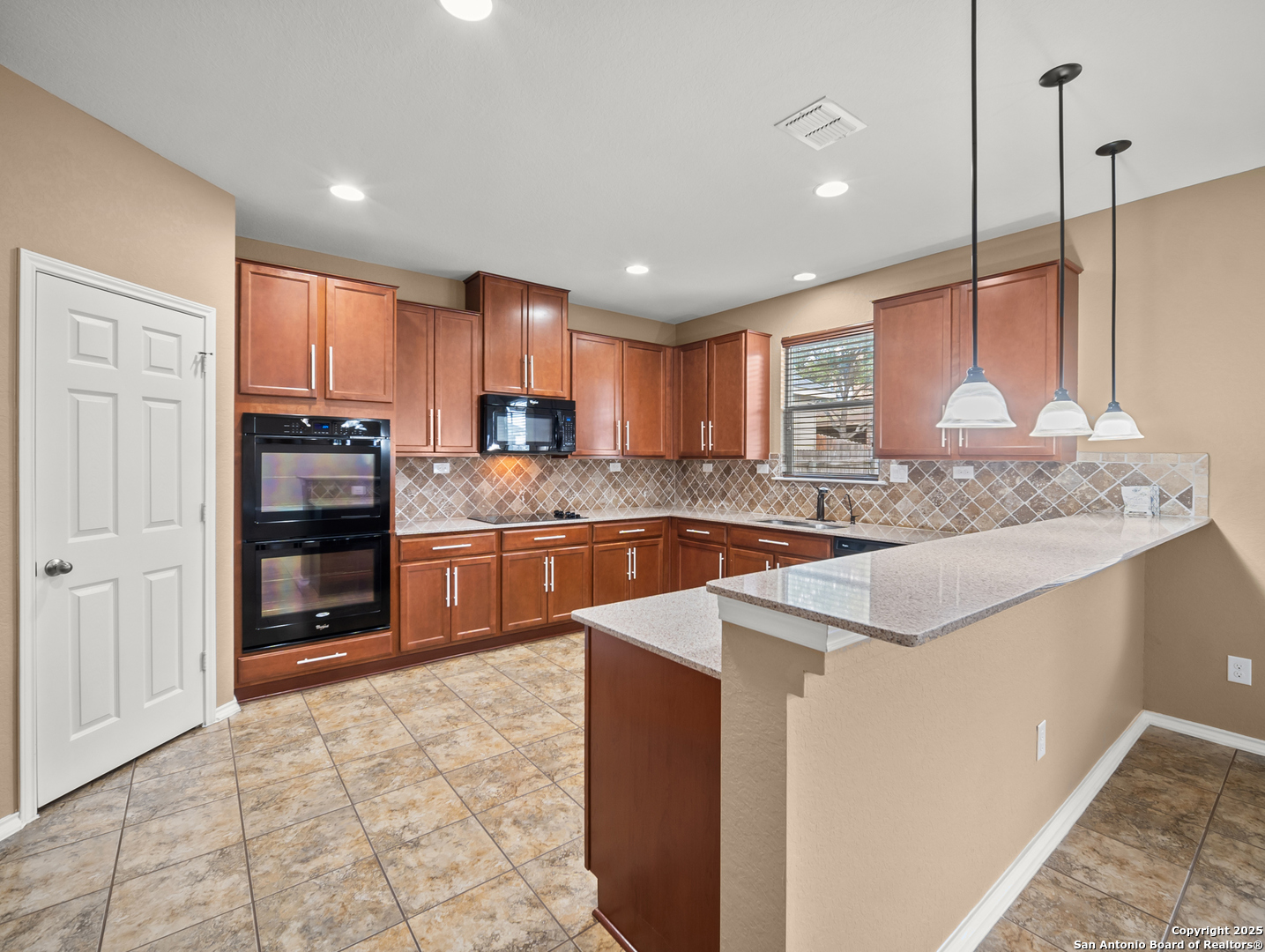7514 Copper Cove Converse, TX 78109 - Photo 13 of 34