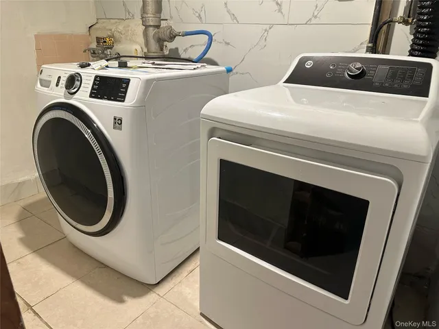 $2,300 | 71-19 Nansen Street, Unit 2 | Forest Hills