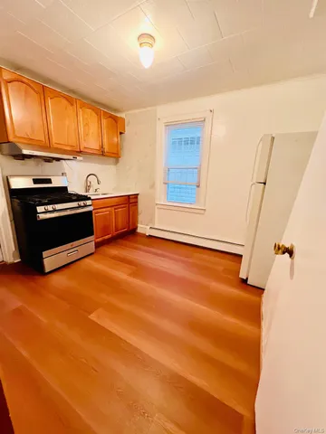 $2,300 | 71-19 Nansen Street, Unit 2 | Forest Hills