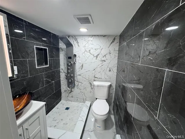 $859,000 | 188-51 120th Road | St. Albans