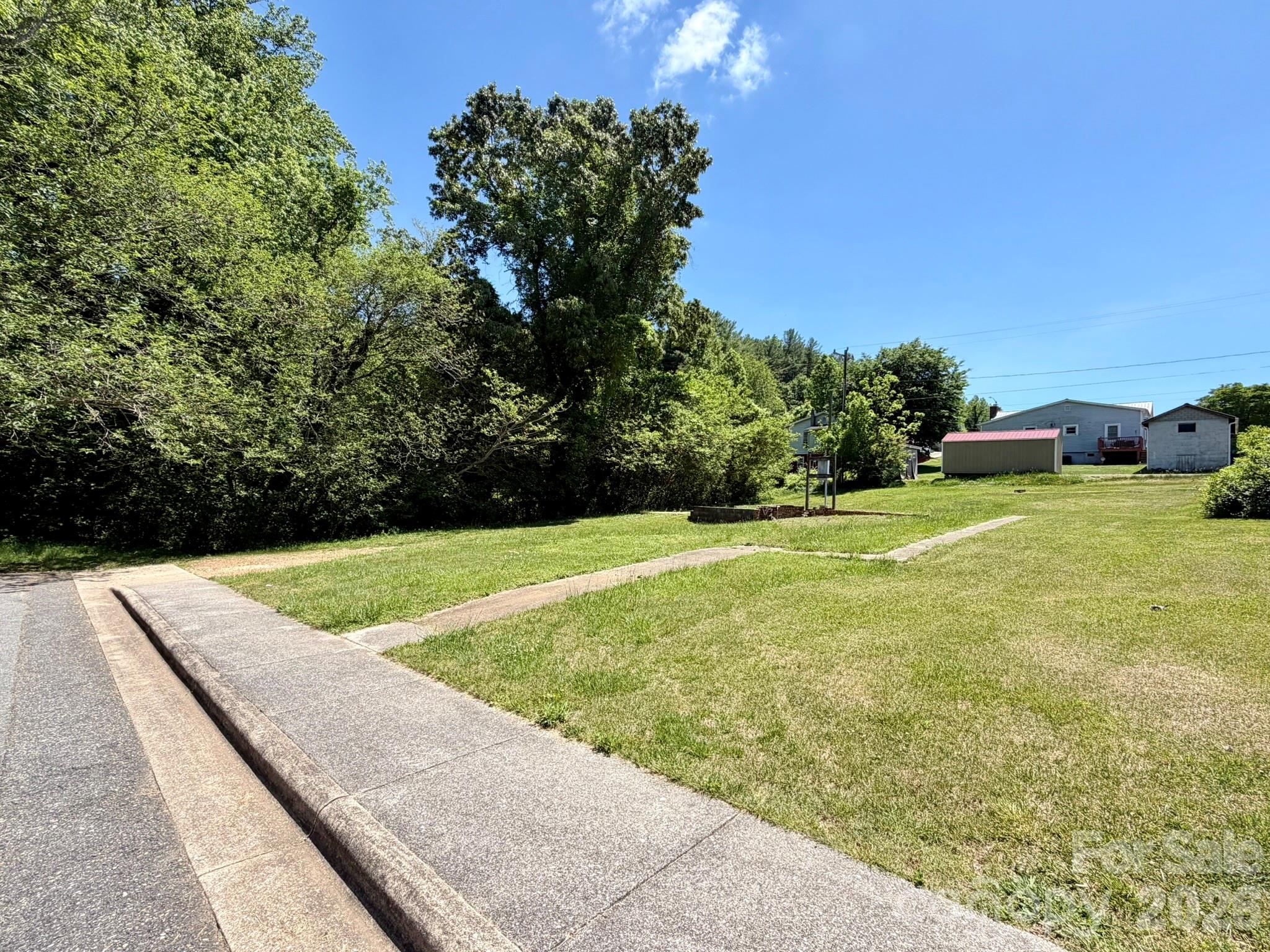 100 4th Em Street Marion, NC 28752 - Photo 1 of 10