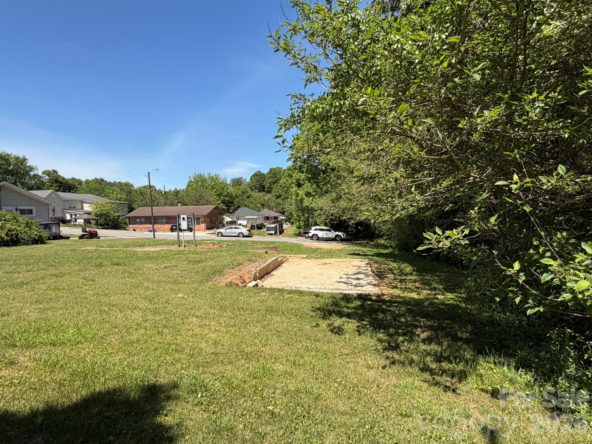 100 4th Em Street Marion, NC 28752 - Photo 3 of 10