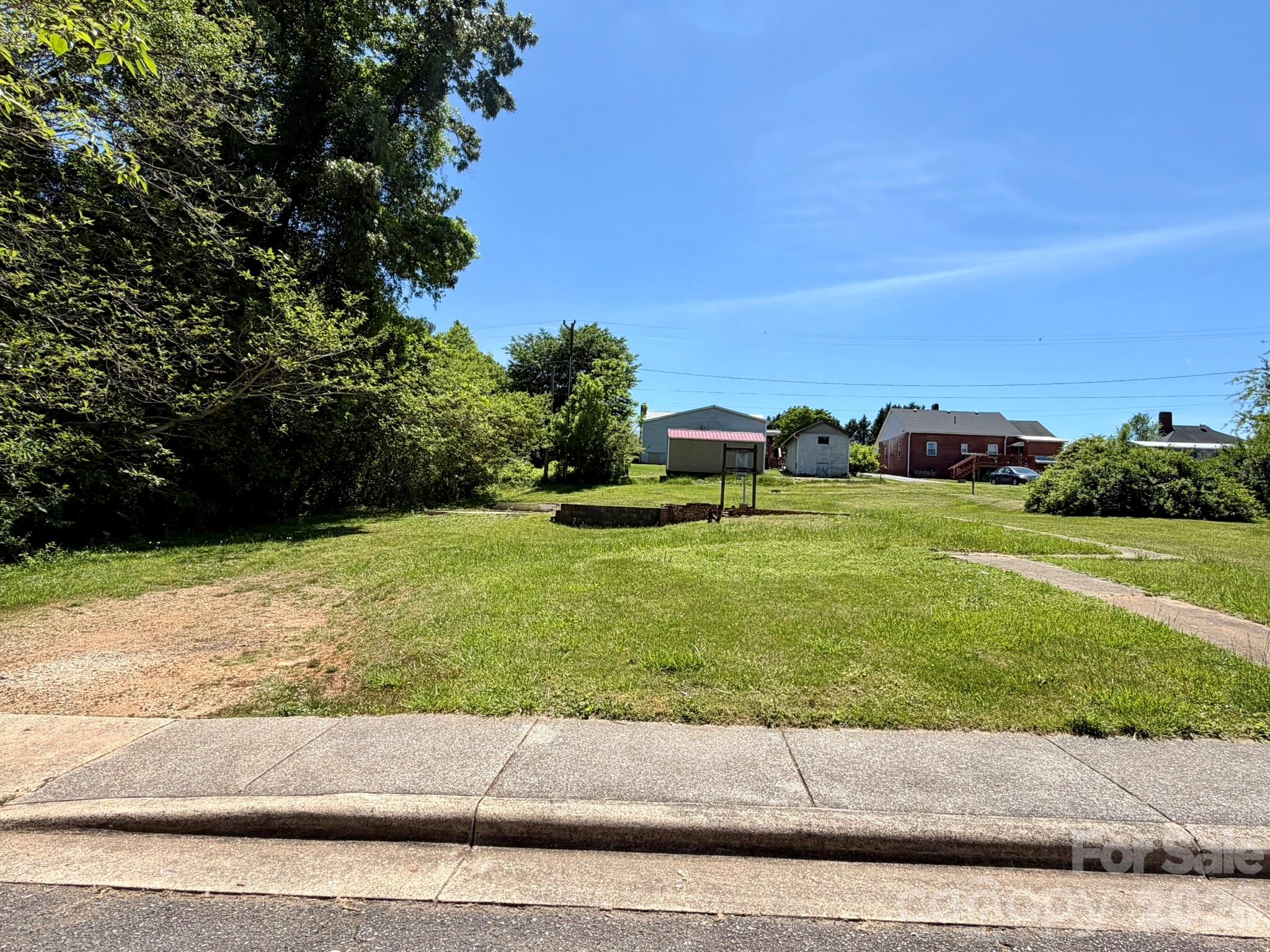 100 4th Em Street Marion, NC 28752 - Photo 9 of 10
