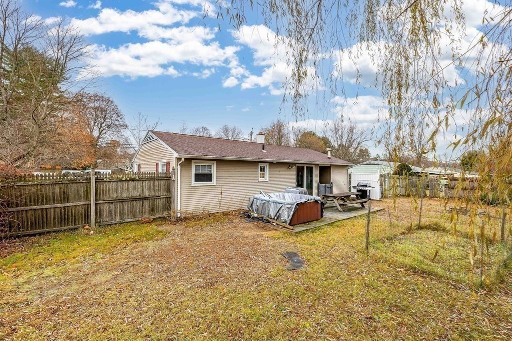 117 Corcoran Boulevard Springfield, MA 01118 - Photo 24 of 27 Gallery Image 24
