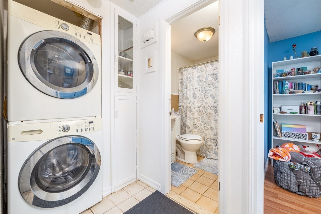 117 Corcoran Boulevard Springfield, MA 01118 - Photo 10 of 27 Gallery Image 10