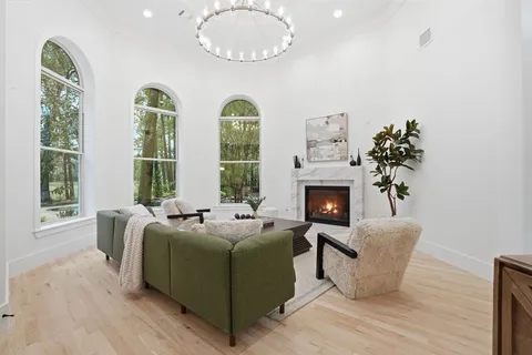 $3,990,000 | 31 Hollymead Drive, The Woodlands, TX 77381