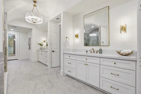 $3,990,000 | 31 Hollymead Drive, The Woodlands, TX 77381