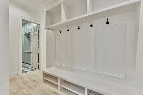 $3,990,000 | 31 Hollymead Drive, The Woodlands, TX 77381