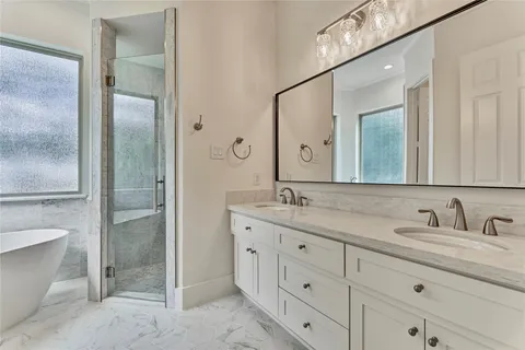 $3,990,000 | 31 Hollymead Drive, The Woodlands, TX 77381